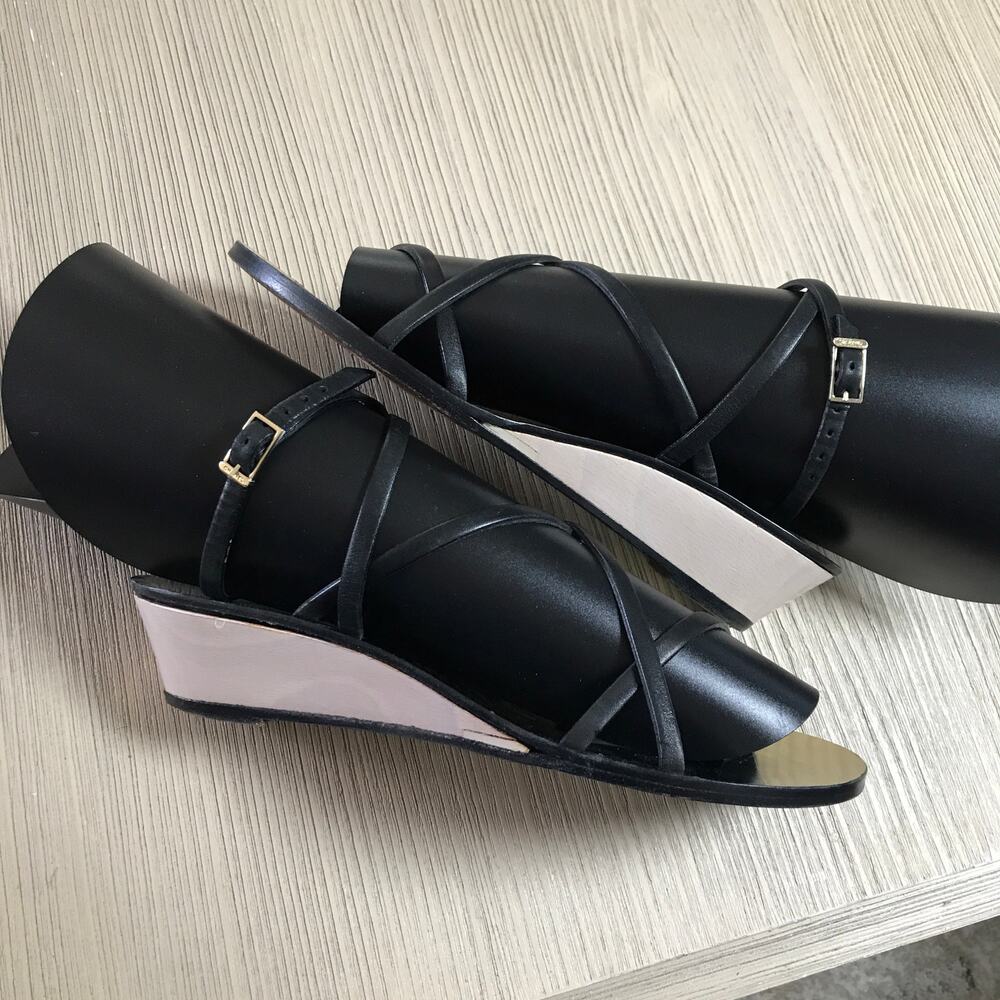 CHANEL Black Beige Two-Tone CC Logo Flat Sandal Size 37 Italy - Picture 5 of 14